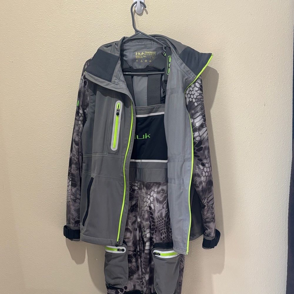Huk Men's Gray and Neon Green Raincoat